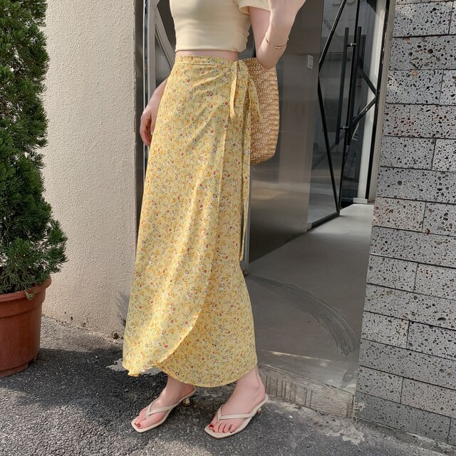 Model real photo pastoral fresh floral hip skirt one-step skirt tied apron beach skirt skirt skirt
