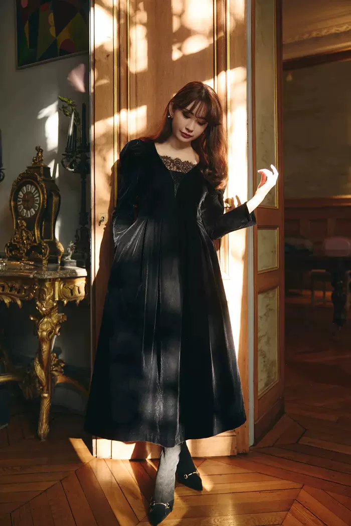 人気ブランドを herlipto Long Royce Royce Dress ☆タグ付き☆ Velour