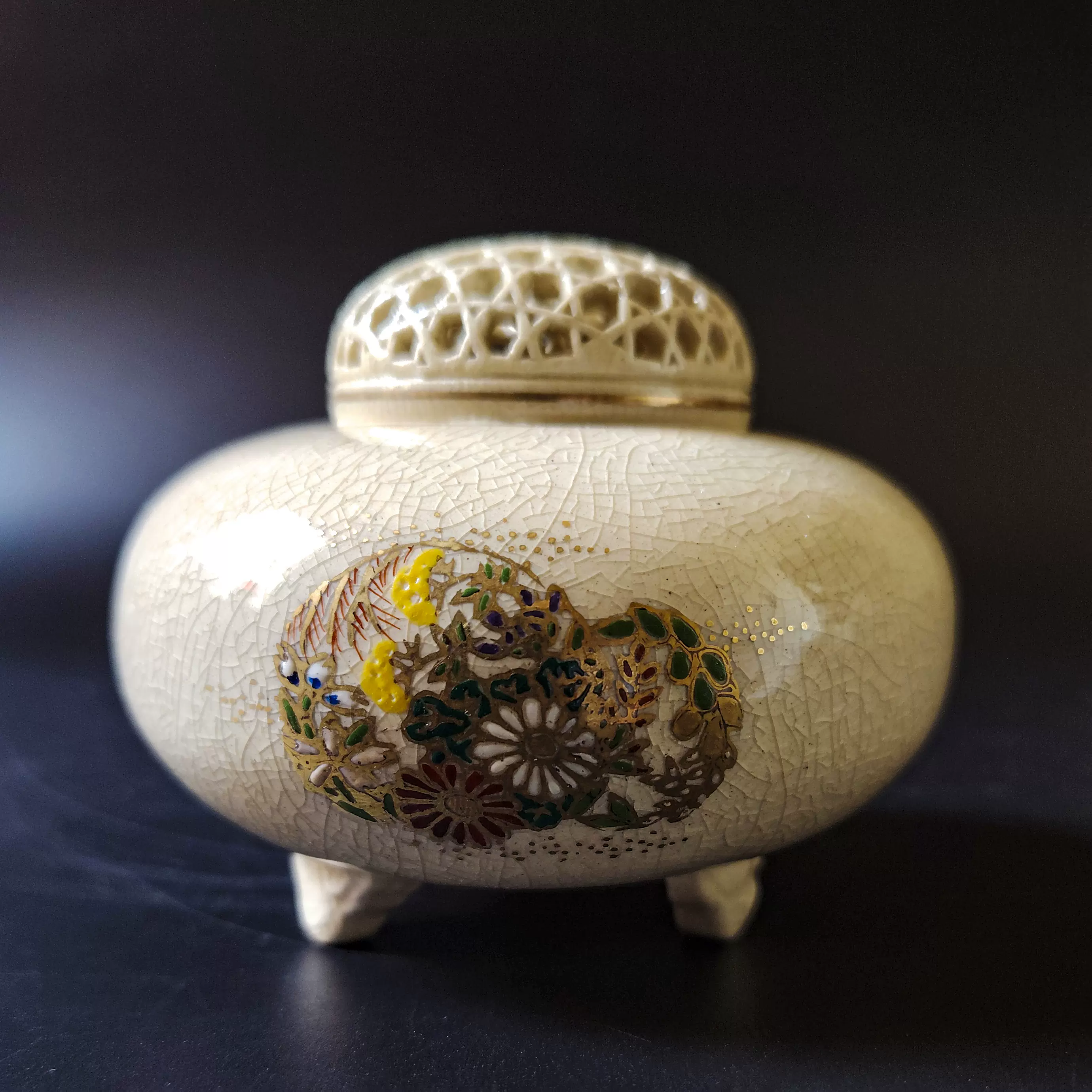 双耳6面三足 山水紋染付香炉 年代物 美術品・アンティーク