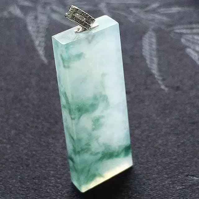 翡翠バングル 飄花 無處理 翡翠宝石専門店【A翡翠.com】現地直輸入