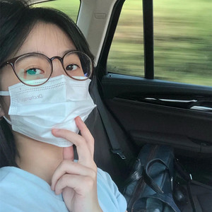 South Korea's ultra -light TR90 male and female myopia eyes, tea color mirror frame can be equipped with glasses, big round face to prevent blue light