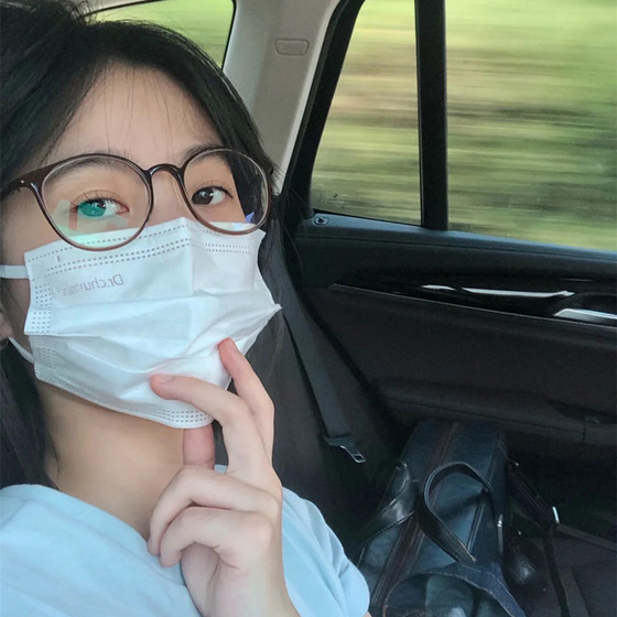 South Korea's ultra -light TR90 male and female myopia eyes, tea color mirror frame can be equipped with glasses, big round face to prevent blue light