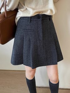 
Thickened gray wool pleated skirt for women in autumn and winter skirt for women with large size high waist versatile slim A-line anti-exposure short skirt