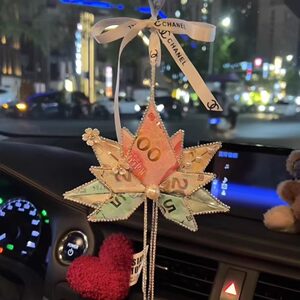 
Get rich with one leaf, spend 520 maple leaves, simple and romantic car hanging material package, birthday gift for friends and besties