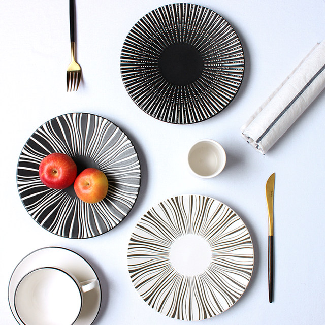 Simple Western Plate Layout Nordic plate tableware, Western food plate, simple and creative straw ...