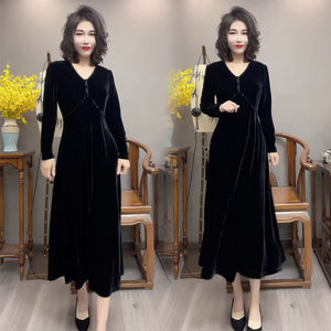 velvet dress for women 2024 autumn new style V-neck feminine high waist slim design sense big a-line long skirt
