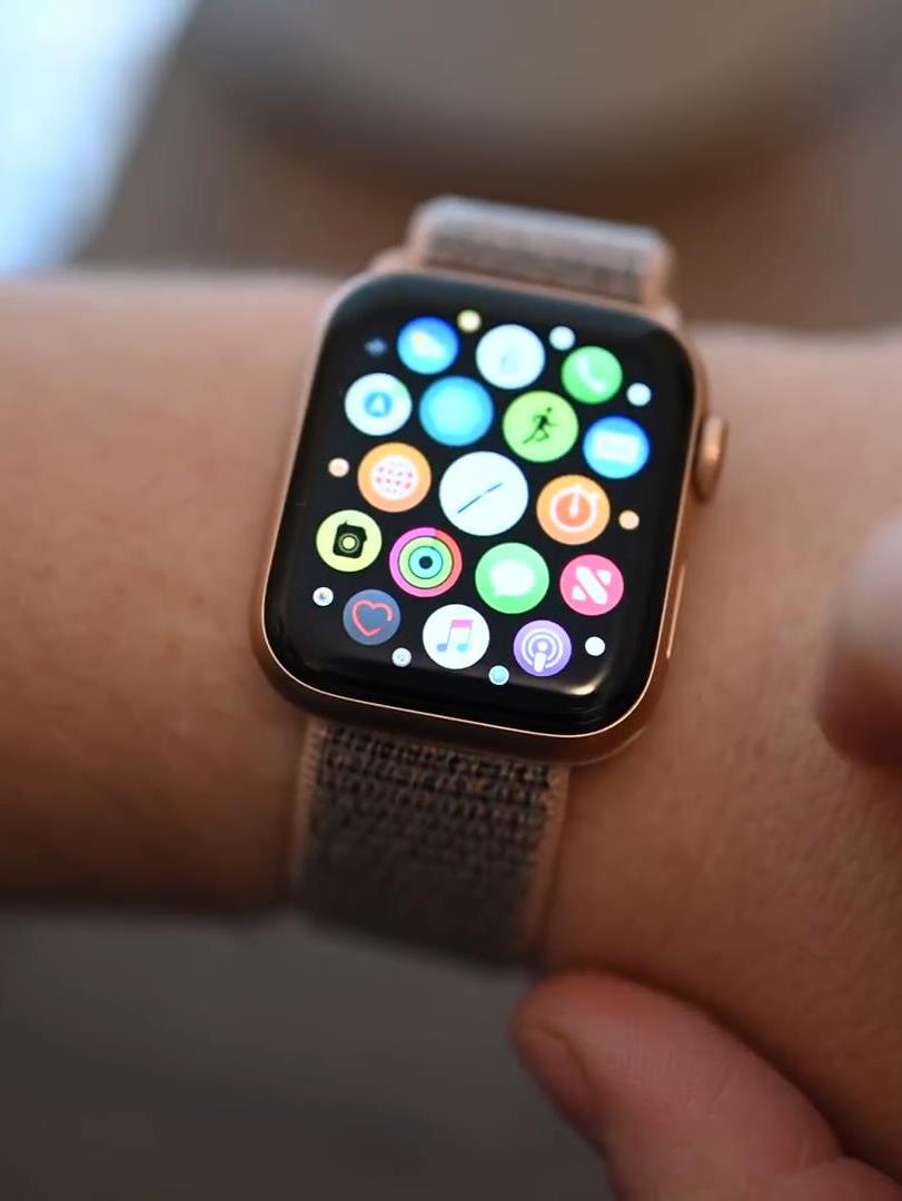 苹果Series 4智能手表