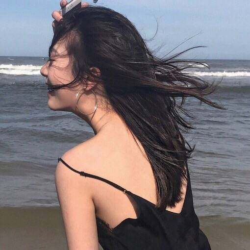 女生长期使用防晒霜,脸上会有什么不同? 女生长期使用防晒霜,脸上会有什么不同?