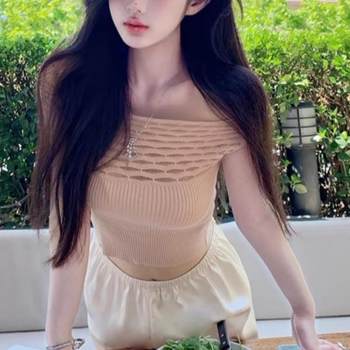 Hollow pure desire nude color shoulder top
