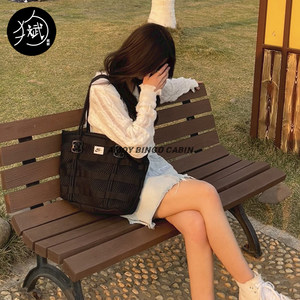 
Nike Air Tote Bag Men's and Women's Air Force One Large Capacity Hand-Laundry Single Shoulder Tote Bag CU2607