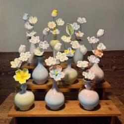 Jingdezhen Pure Handmade Ceramic Gradient Macaron Glazed Small Vase Ceramic Flower Gift for Best Friend's Birthday Present