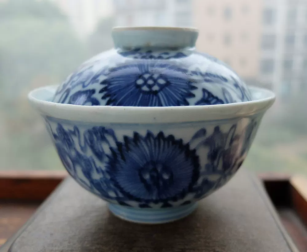 全美品清早期雍正青花缠枝菊花纹盖碗口径11.5cm w124398
