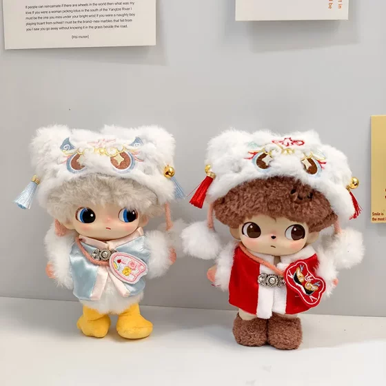 
DIMOO series Awakening Lion Xianrui Wa Clothing Vinyl Plush Pendant New Year M Red Sweater Set Blind Box Replacement