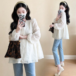 Maternity wear spring lace embroidered long-sleeved top 2026 new maternity shirt spring simple casual shirt spring