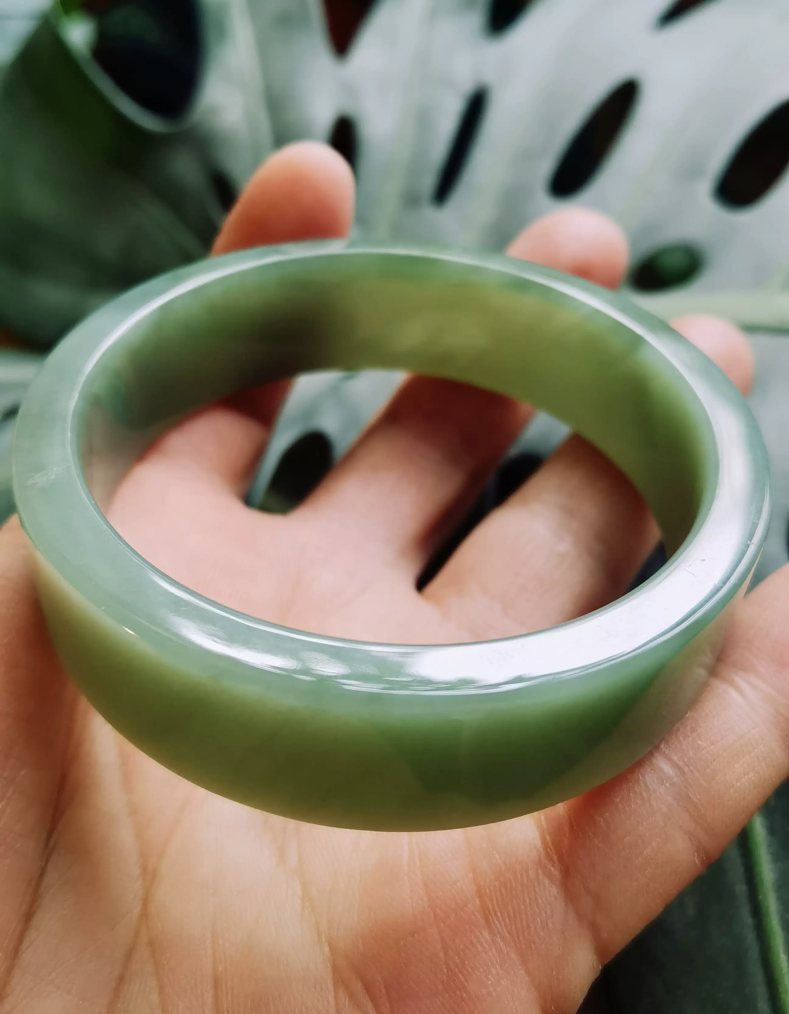 和田玉黑白分明青花籽料水墨风格手镯！