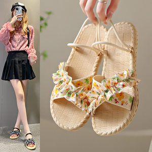 
New floral sandals and slippers for summer outer wear, versatile women's flat non-slip student fashion sandals, beach fairy style