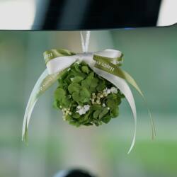 Preserved Flower Finished Product, Handmade Car Hanging Ornament, High-End Car Rearview Mirror Decoration, Car Pendant Gift, 2026 New Model