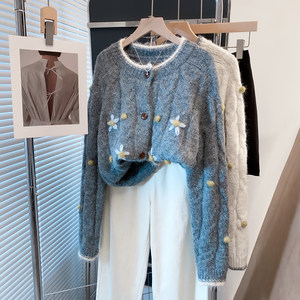 
Handmade round neck sweater jacket for women 2025 autumn and winter new loose lazy style top thick knitted cardigan