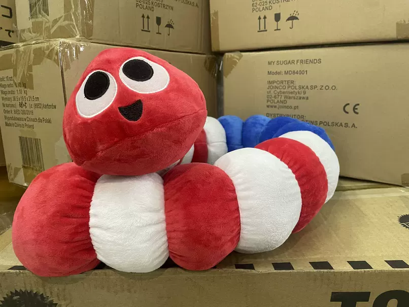 外贸出口欧美原单多彩可爱笑脸长长毛毛虫公仔毛绒玩具礼品