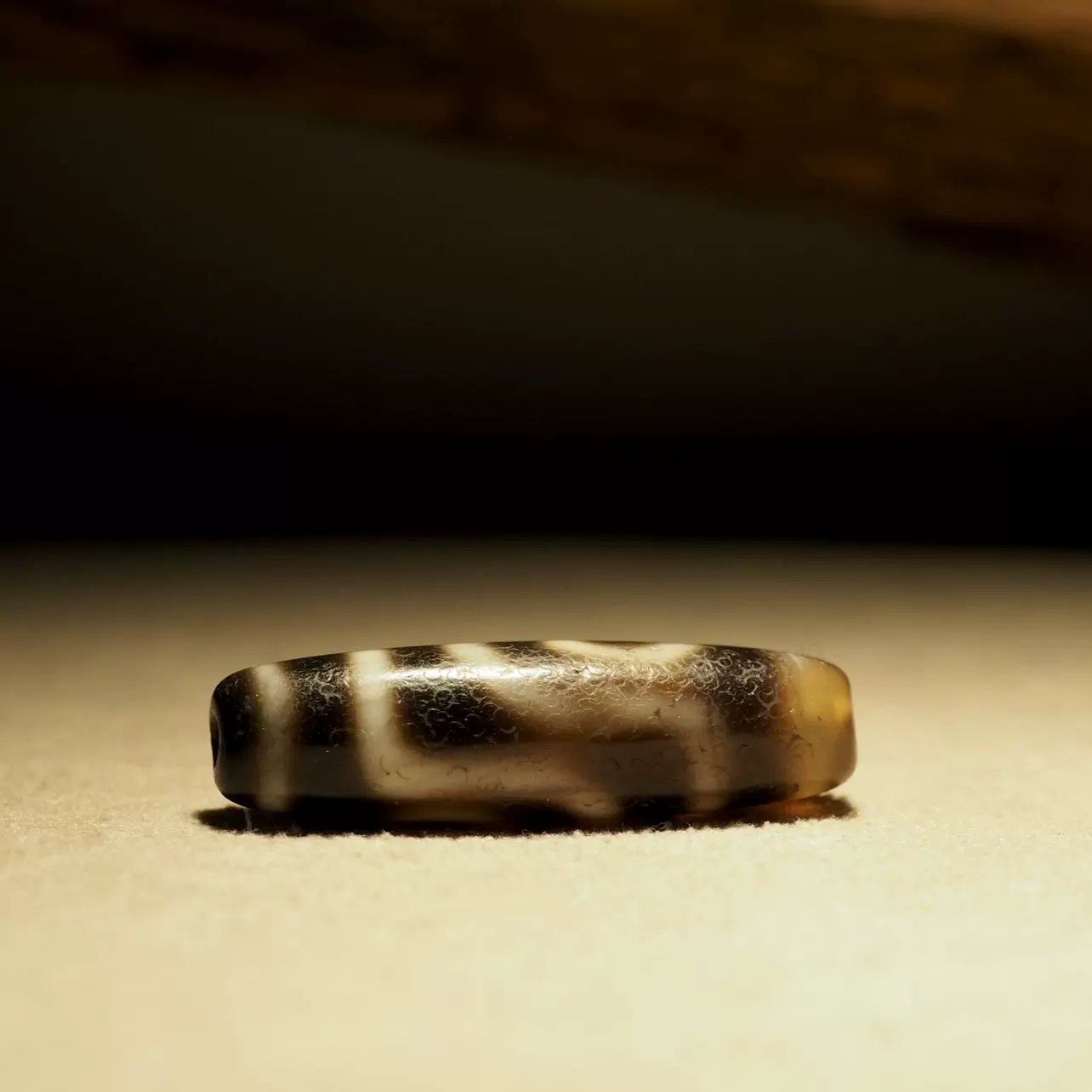 千年暴力满风化龙鳞纹二眼老天珠古代西藏玛瑙玉髓真品措思两眼-Taobao