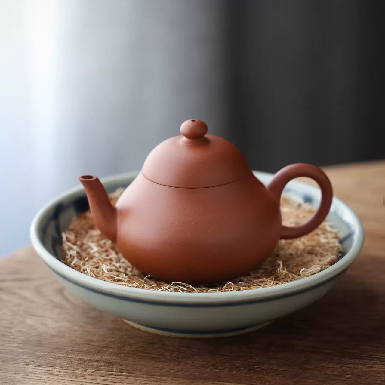 潮州の陶芸家【章燕明造】紫砂茶壺 小ぶり急須 手拉壺技法による朱