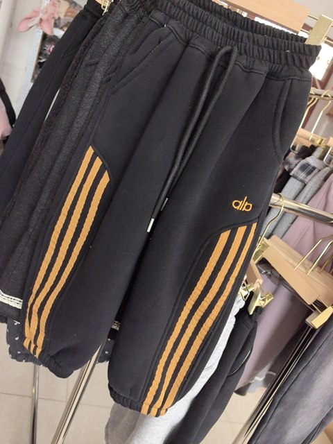 
Boys' pants autumn and winter 2025 new children's sports pants medium and large children's sweatpants trousers boys spring fashion fashionable pants