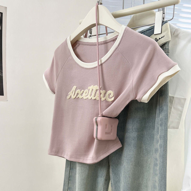 Pink letters jet flower short -sleeved short -sleeved T -shirt 2024 summer new small small shoulder short shoulder short top
