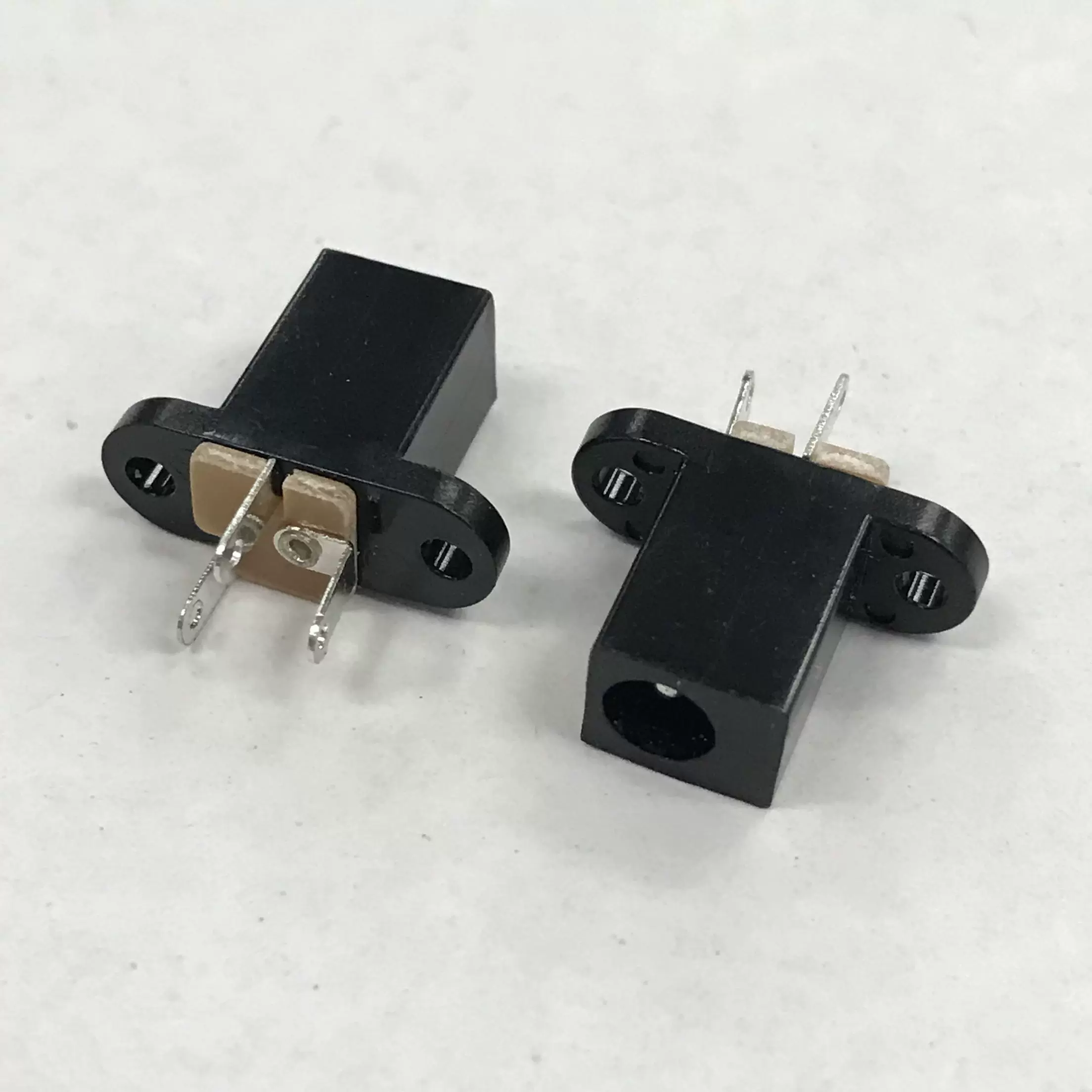 dc电源插座直插充电母座180立式dc