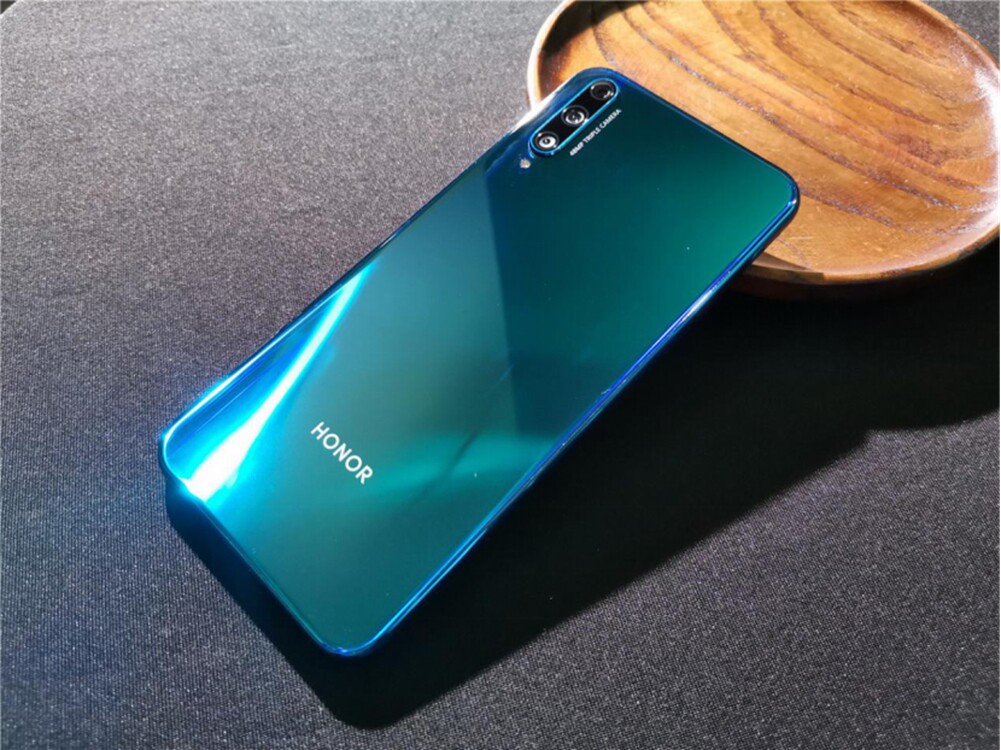 荣耀20青春版,适合年轻人的手机 - 美优享 - 美丽优品分享好站,优品