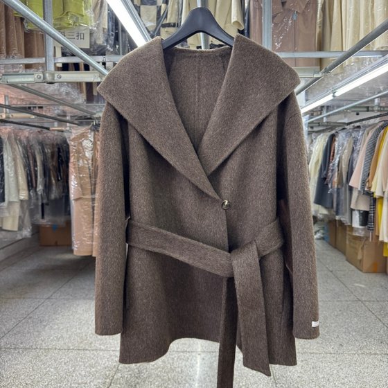 
Yak velvet lapel hooded double-sided wool coat for women short small size new Korean loose wool coat