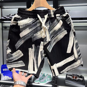 
Fashionable casual shorts for men's summer thin new style with loose and handsome printed beach five-point pants for men