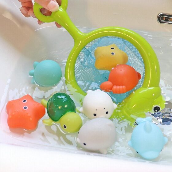 Baby bath toys, baby bathroom, animal fishing net, little duck does not enter water, children swimming, boys playing in water, girls