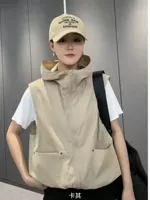 Летний однотонный модный дышащий трендовый тонкий жилет с капюшоном с молнией