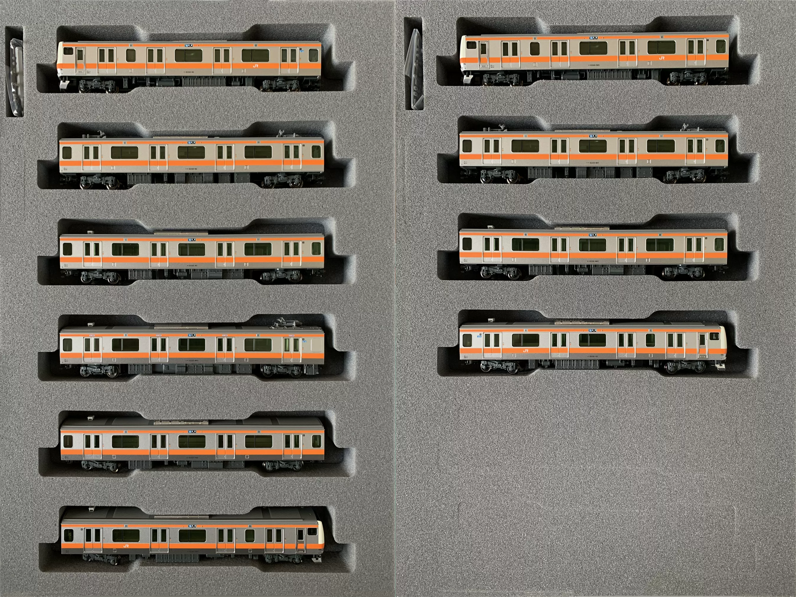 KATO E233系中央線(T編成) 6両基本セット+4両増結セットボディに目立った傷ヨゴレなし