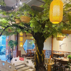 Simulated Green Plants with a High-End Feel, Realistic Plant Landscaping Combination, Indoor Restaurant Decoration Tree, Atmosphere Arrangement, Floor-Standing Ornaments