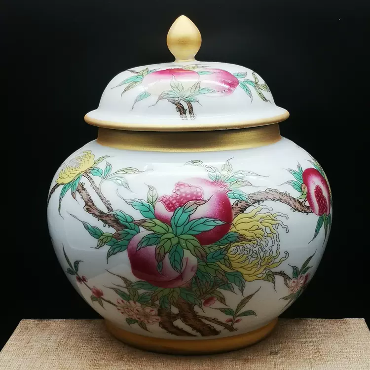 清時代 粉彩 茶葉罐 清時代 粉彩 茶葉罐 清乾隆粉彩异域风情仕女图茶叶罐