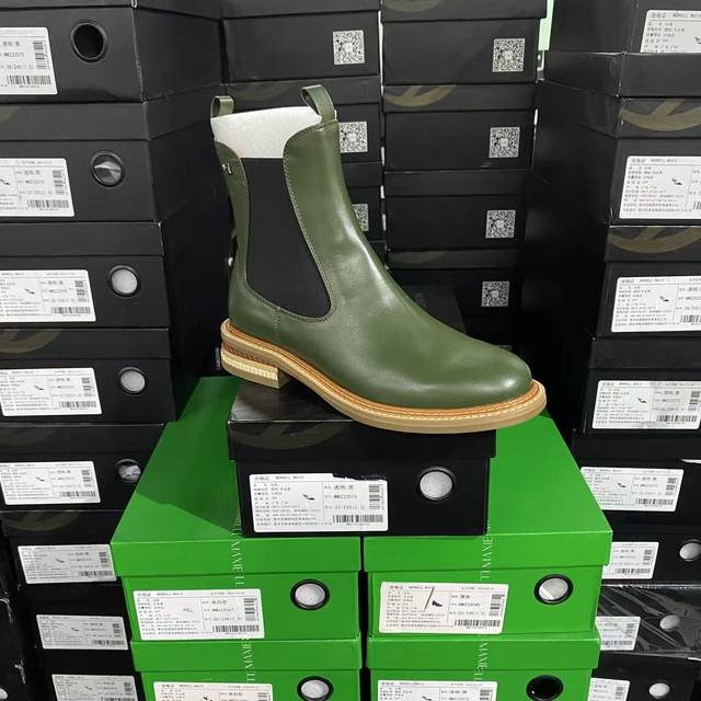 
American designer buyer high luxury brand cowhide British style flat bottom round toe versatile pipe boots 4009 green and black