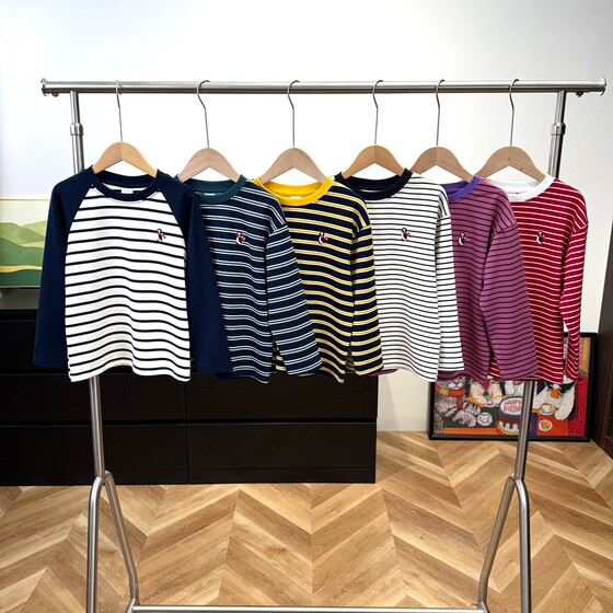 
26 spring new round neck striped children's long-sleeved color matching T-shirt for middle and older children, boys and girls, versatile bottoming shirt 8115