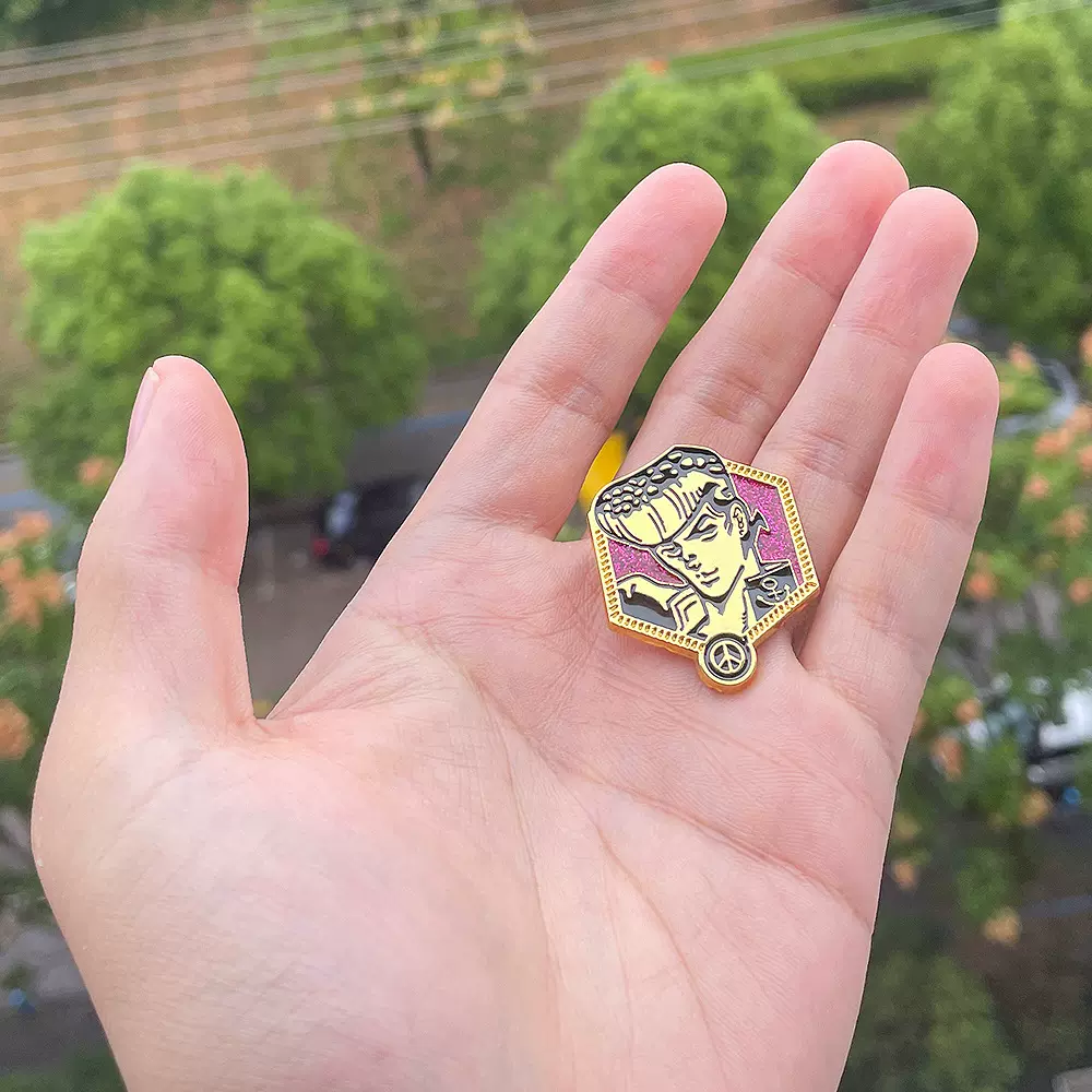 jojo周边徽章不灭钻石东方仗助肖像动漫创意金属胸针现货小礼物