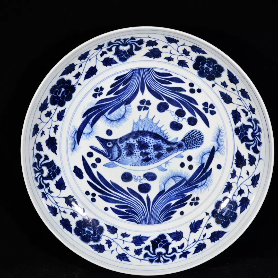 元青花白浒孤窑麒麟凤纹菱口折沿盘