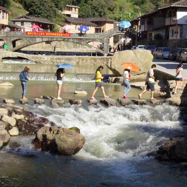 厦门出发 南靖田螺坑土楼群+裕昌楼+塔下村一日游 6/8人小团可选