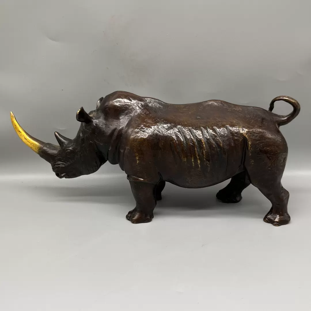 纯铜鎏金犀牛摆件黄铜犀牛装饰品客厅办公室铜雕家居桌面铜器摆设