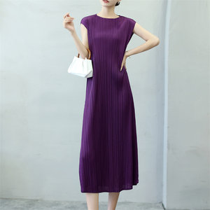 
Fashionable pleated vest skirt A-line long skirt summer 2023 new temperament slim dress elegant temperament reduces age