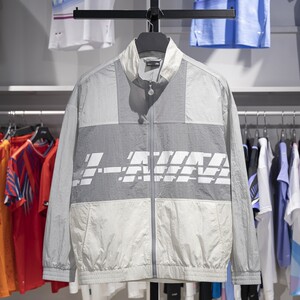 Li Ning's men's sports jacket, Xiao Zhan, the same model 2023 Autumn trend fast dry standing loose jacket AJDT405
