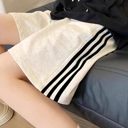 Summer Loose-Fitting Five-Point Shorts for Men and Women, 2026 New Style, This Year's Popular Hot Item, Suitable for Outdoor Wear, Sporty and Casual Style, Mid-Length Shorts