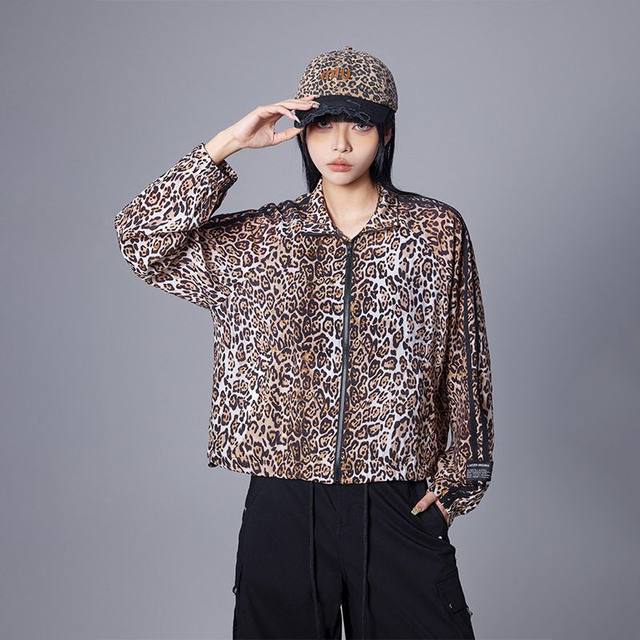 Tuogu Fashion Brand American Hot Girl Leopard Cardigan Jacket Women's Spring New Drop Painted Casual Jacket Thin Sun Protection Clothes
