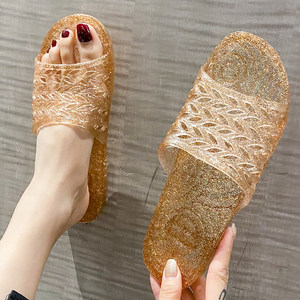 Fashionable casual personality sandwiches flat -bottomed women in summer wearing skirts net red crystal transparent non -slip