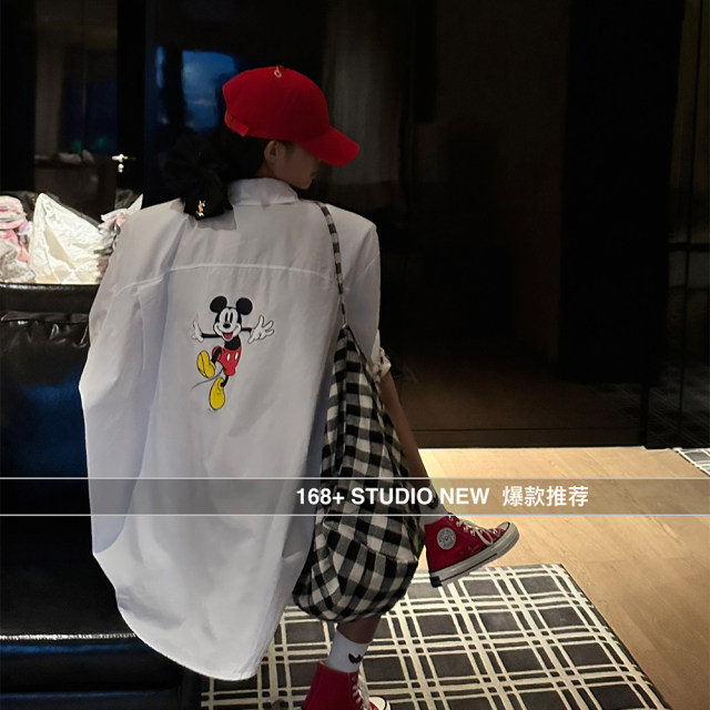 Cartoon Mickey printed stand-up collar shirt for women in 2025 new loose large top design niche covers butt
