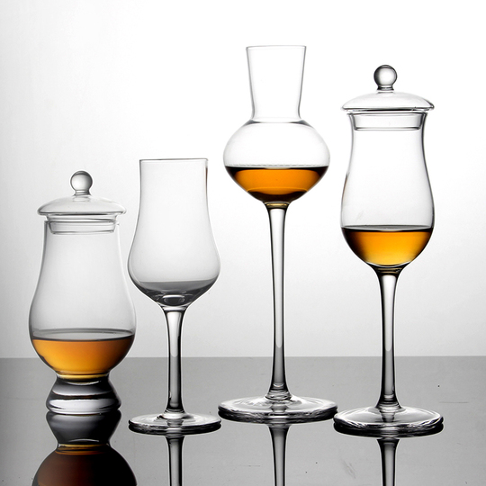 クリスタルウィスキーグラス - チューリップテイスティングカップ