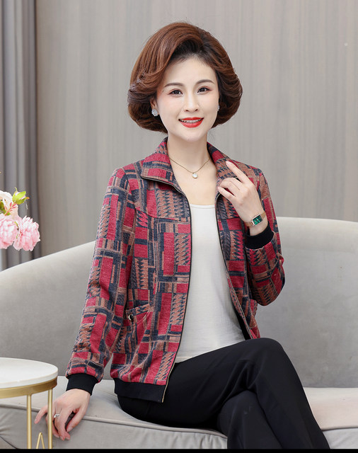 Small mother top short jacket 2025 spring and autumn middle-aged and elderly women's loose floral zipper jacket pocket